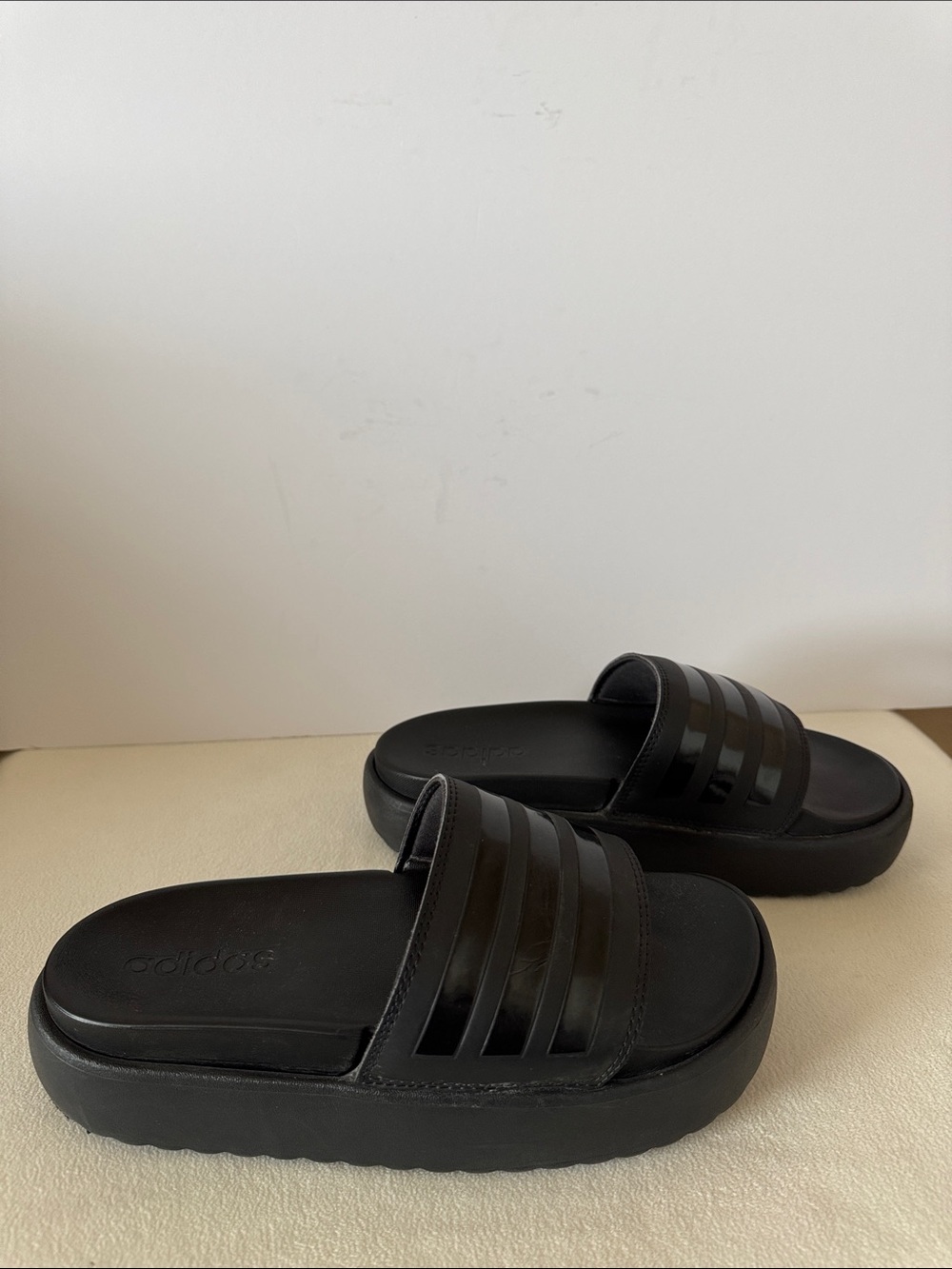 Adidas platform slides - Picture 2 of 7